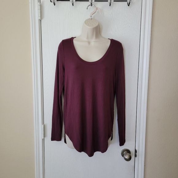 Athleta Cloudlight Stratus Tee - Picture 2 of 7